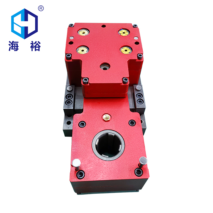 四孔模內攻牙機