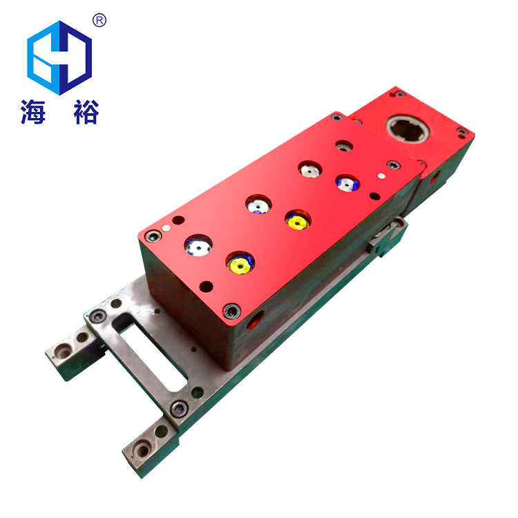 六孔模內攻牙機